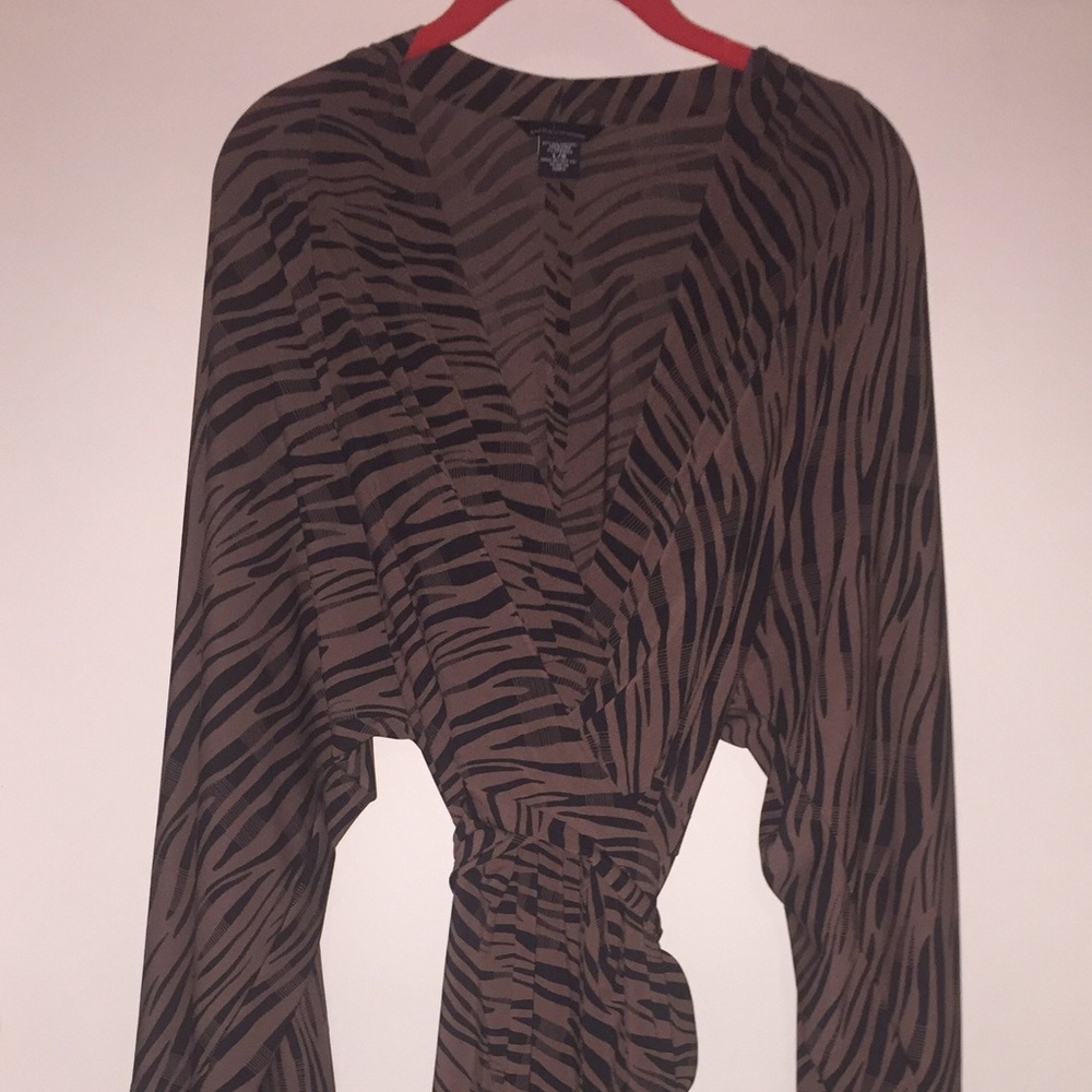 COPY - Kimono sleeve animal print dress